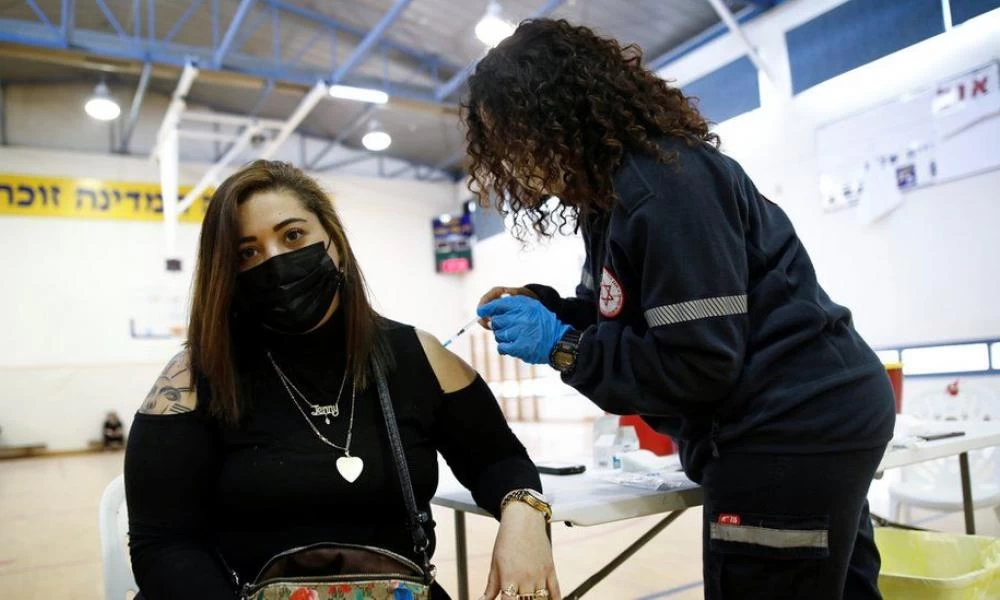 Ισραήλ: Επιστροφή στην κανονικότητα - Εμβολιάστηκε σχεδόν το 50%